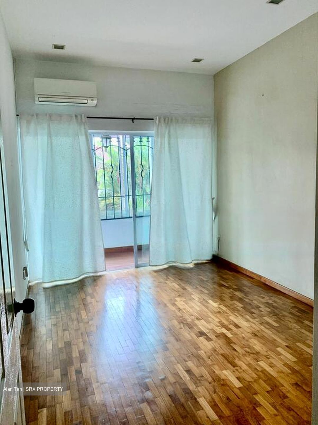 Golden Hill Estate (D20), Terrace #573202501